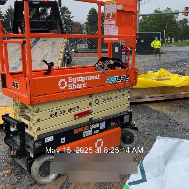 2024 JLG ES1932
