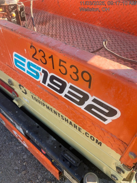 2022 JLG ES1932