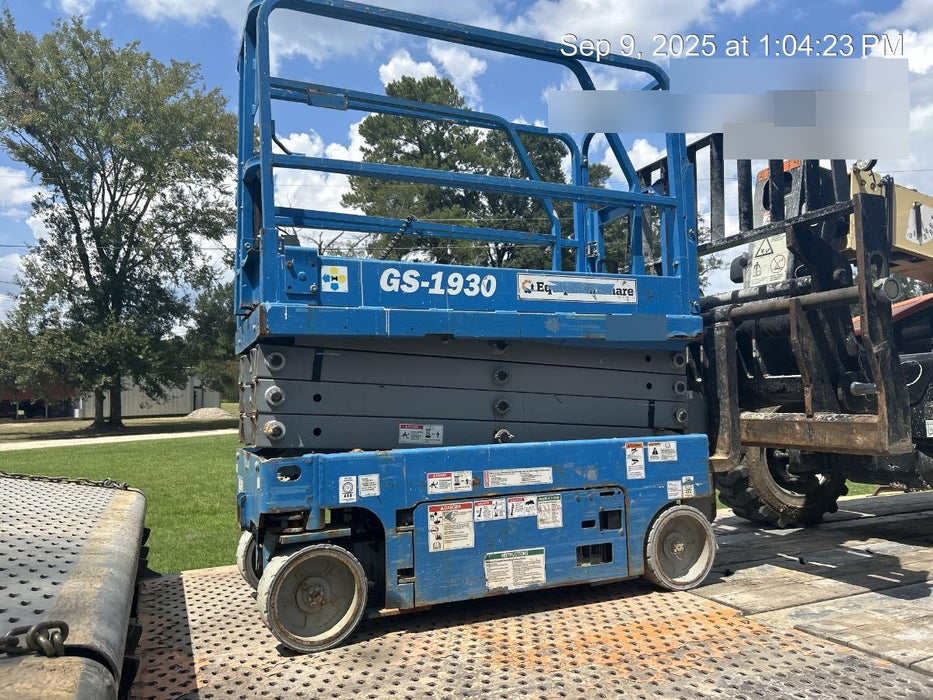 2020 Genie GS-1930 Solid Non Marking Tires, Beacon, Folding rails with half height swing gate