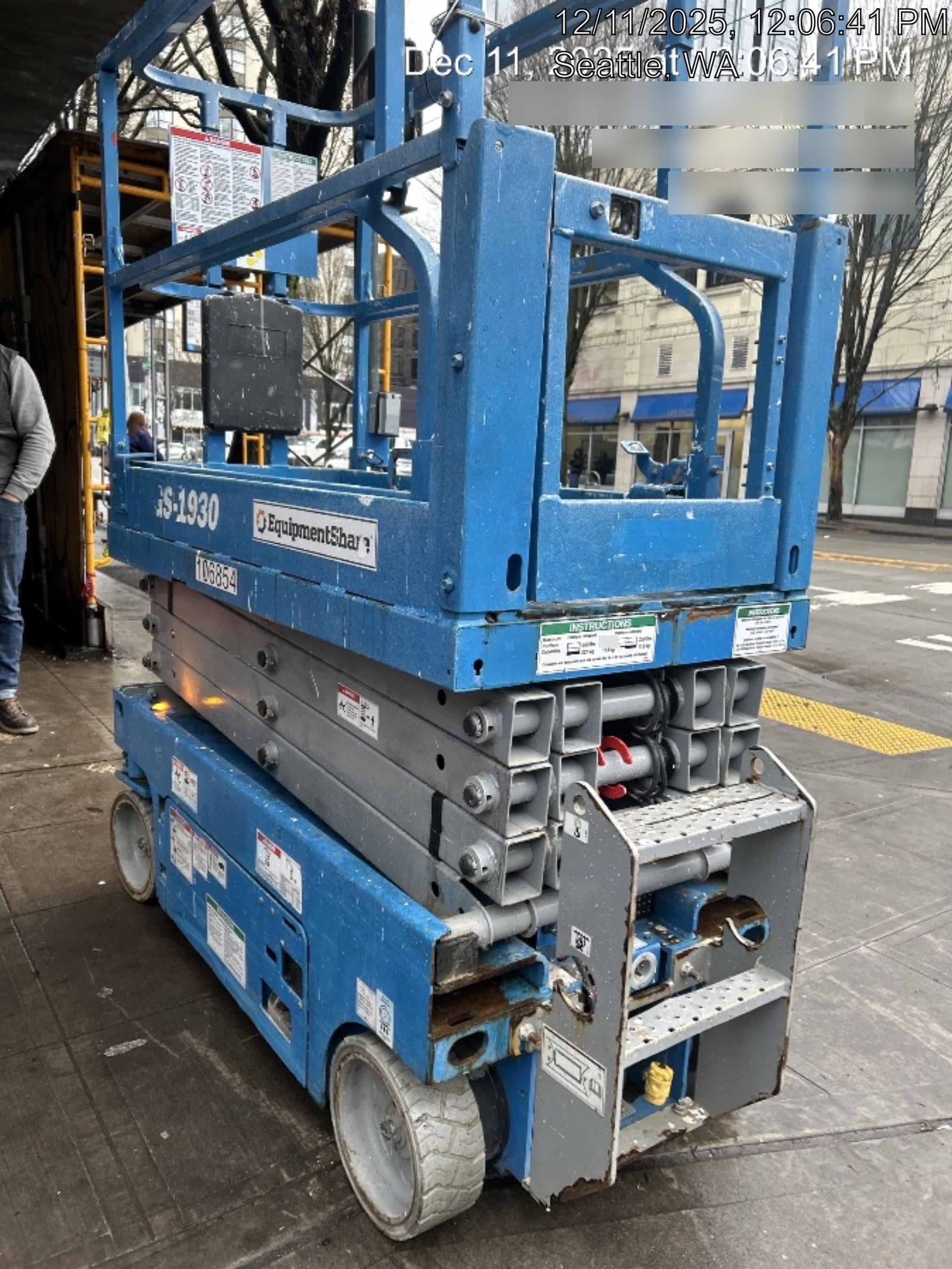 2020 Genie GS-1930 Solid Non Marking Tires, Beacon, Folding rails with half height swing gate, 800W Inverter