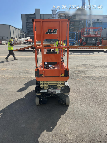2022 JLG ES1330L