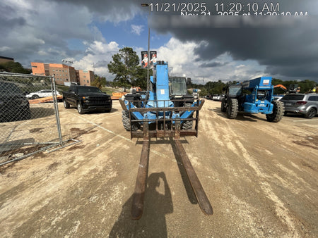 2018 Genie GTH-1056 Genie GTH-1056 w/Enclosed Cab w/HVAC, Work Lights, Solid Tires, Beacon, 60" Carriage and Forks