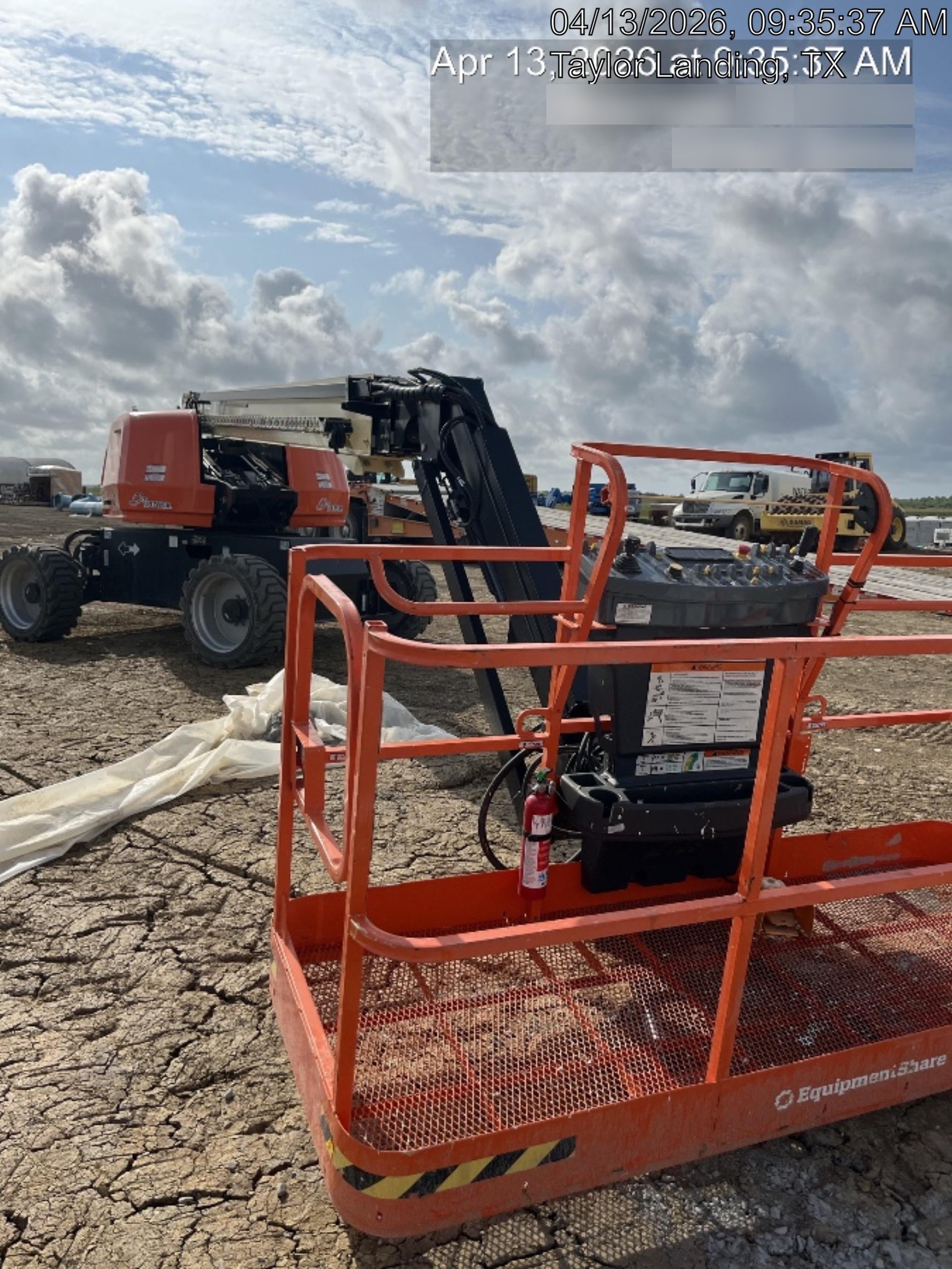 2025 JLG 660SJ