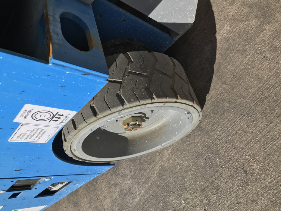 2019 Genie GS-1930 Fixed rails with chain Entry