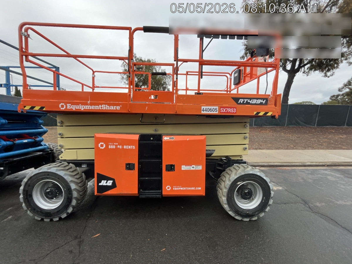 2024 JLG RT4394
