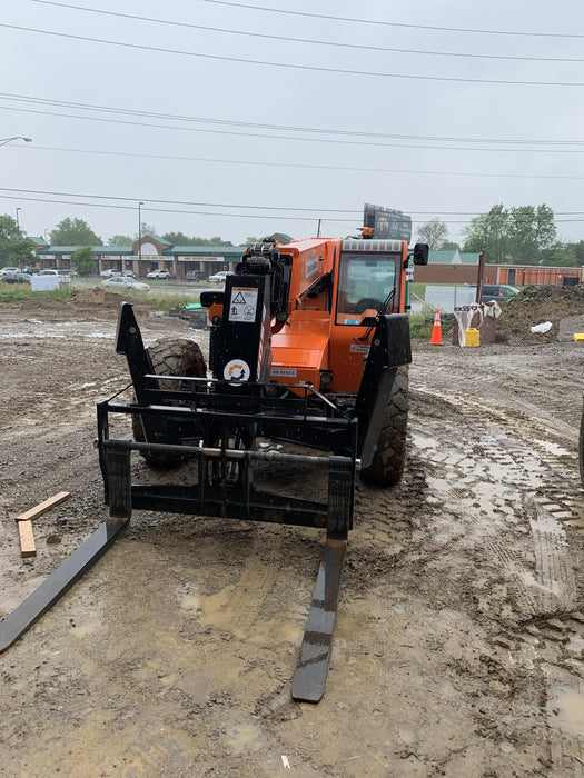 2021 JLG 12054