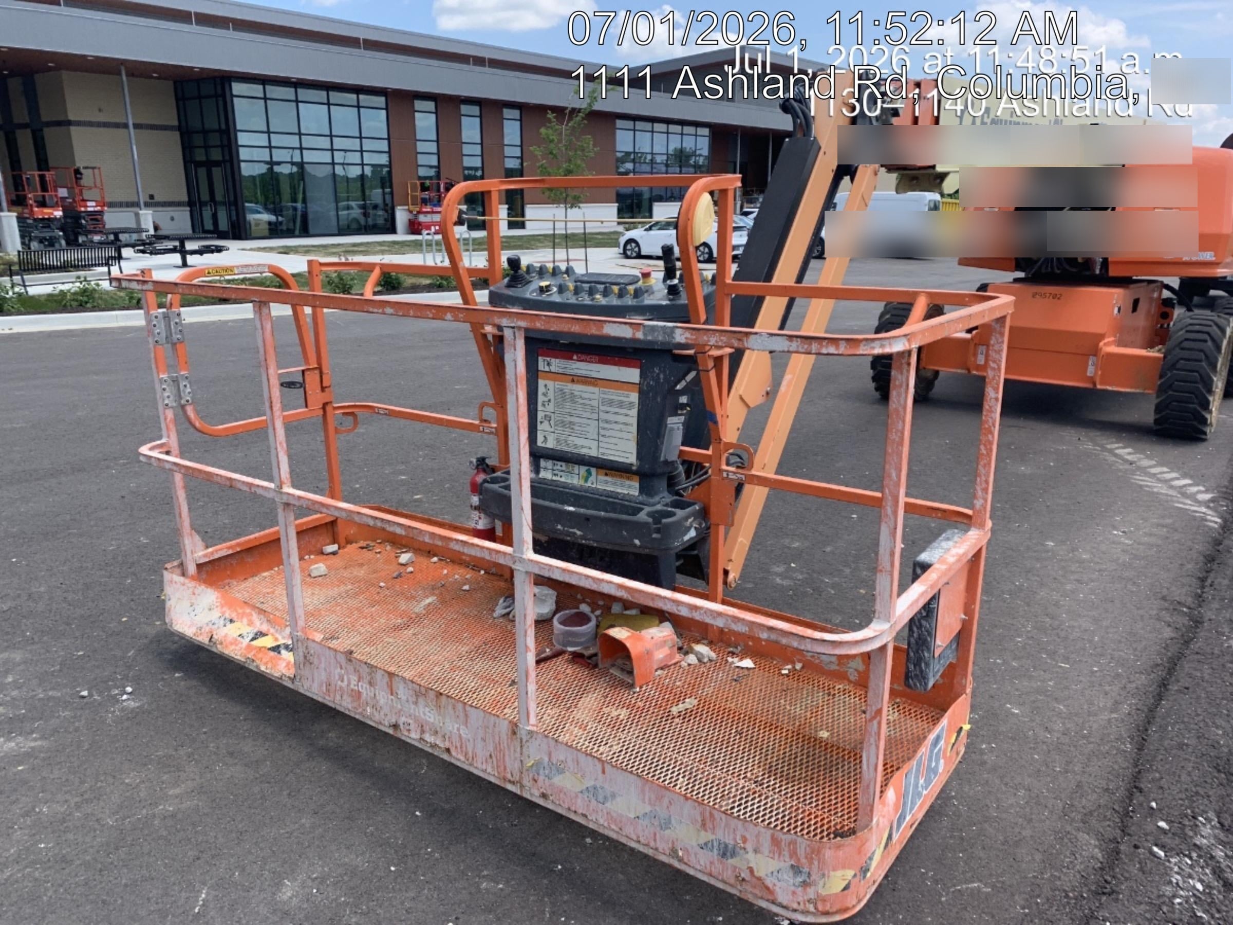 2023 JLG 660SJ