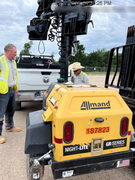 Allmand NLV3GR (4) LED Light Fixture 350W, 23' Vertical Mast, 3kW Prime, Towable, Deep Sea L401, Leveling Jacks, Yanmar T4F 5.8hp