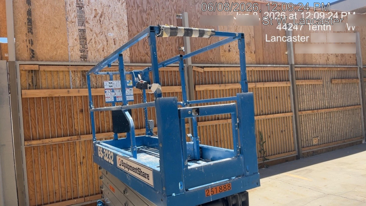 2022 GENIE GS-3232