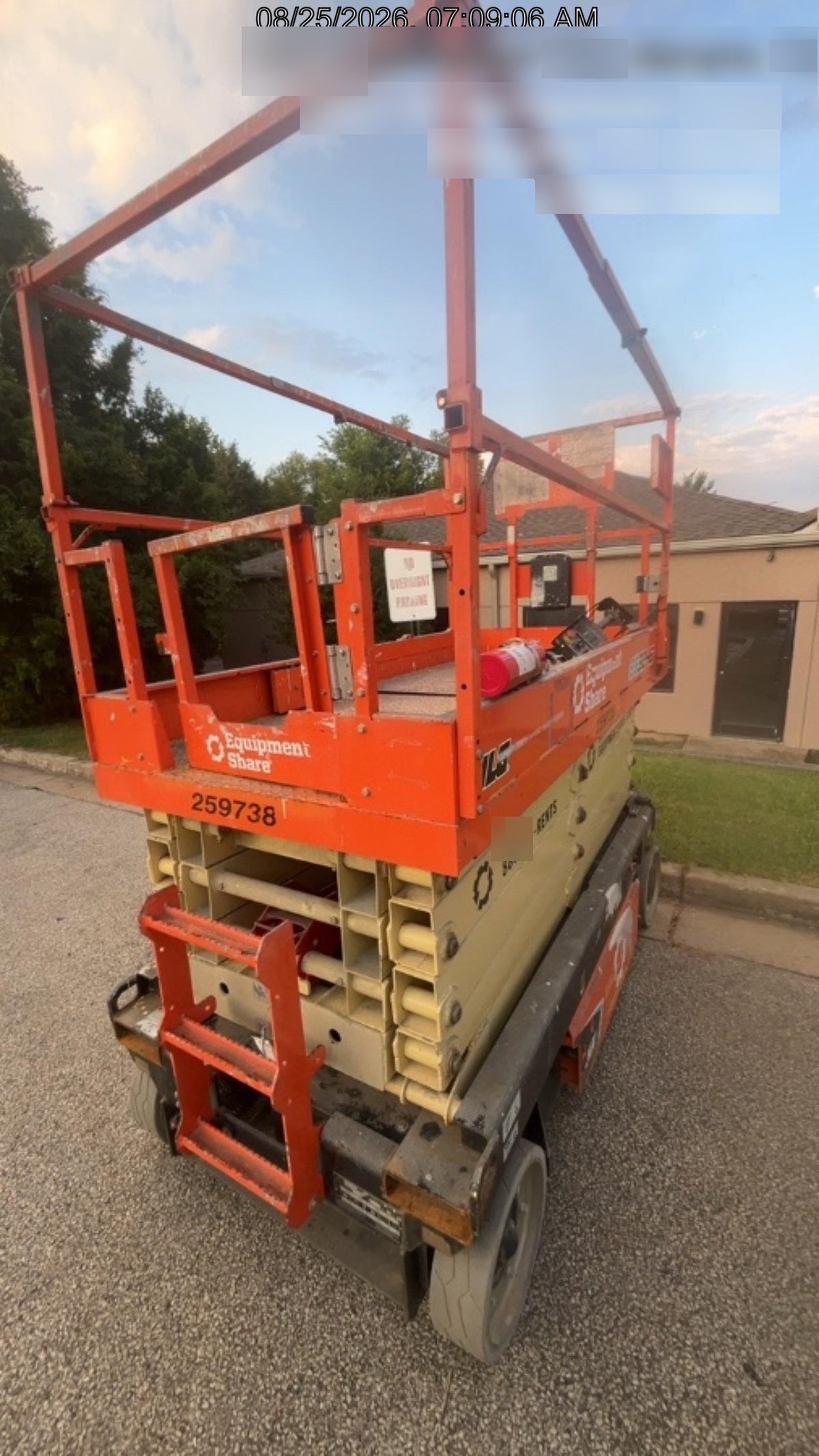 2022 JLG ES3246