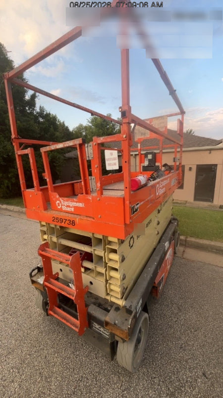 2022 JLG ES3246