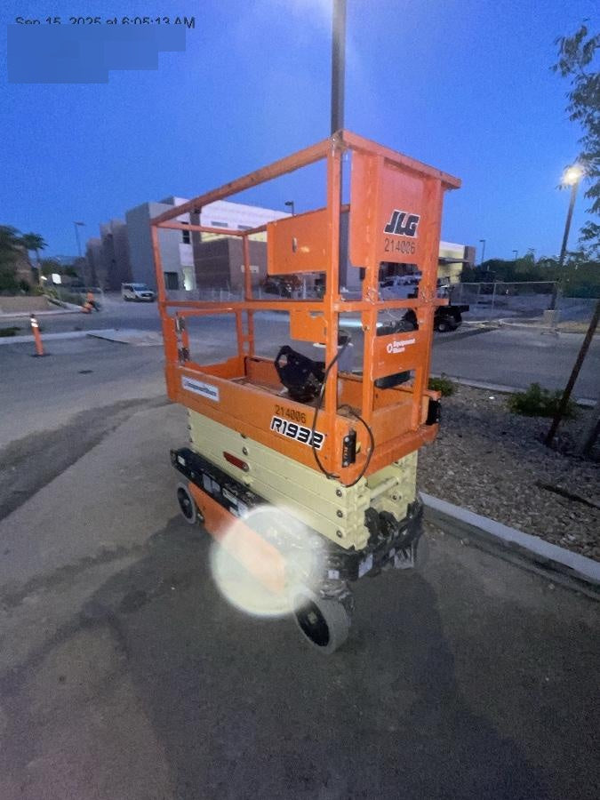 2022 JLG R1932