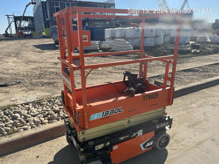 2021 JLG ES1330L