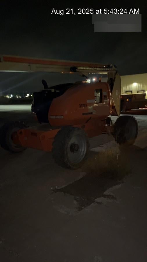 2019 JLG 600AJ