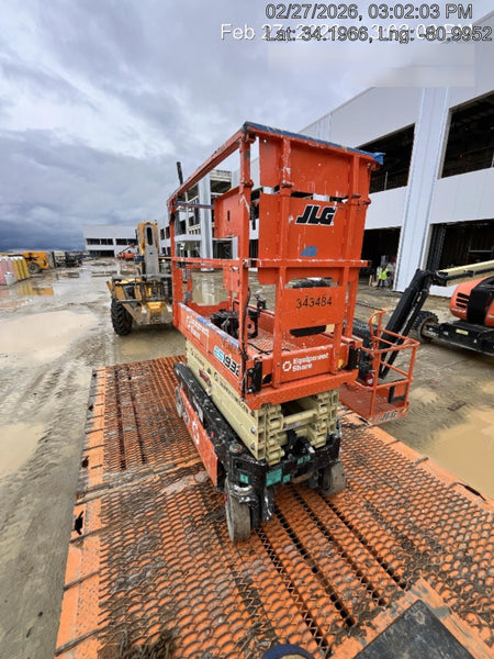 2023 JLG ES1932