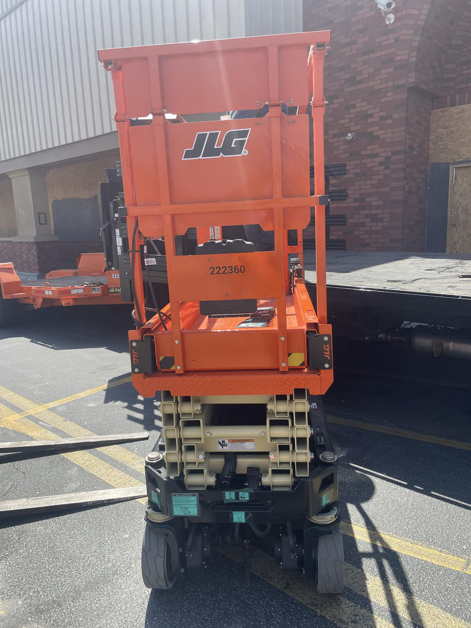 2022 JLG ES1932
