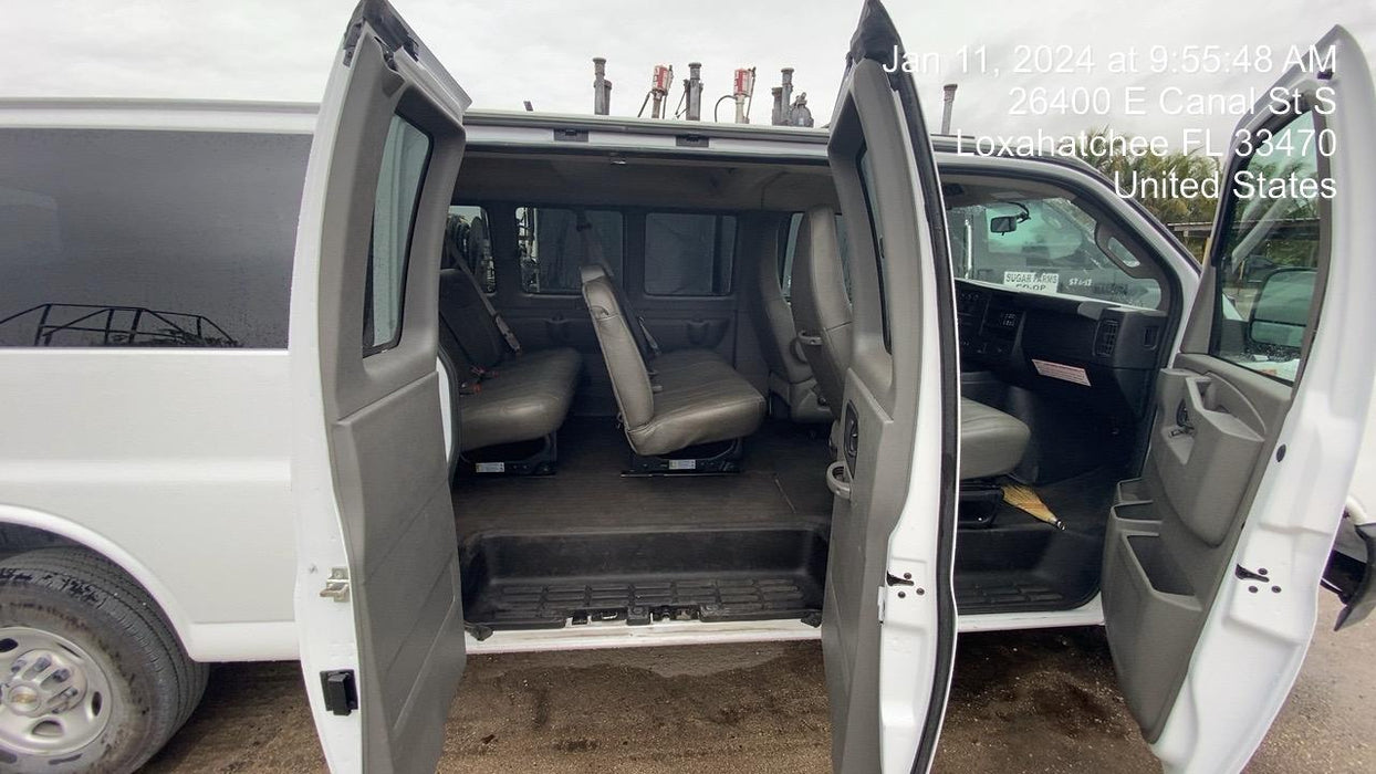 2023 CHEVROLET Express Van - Rental