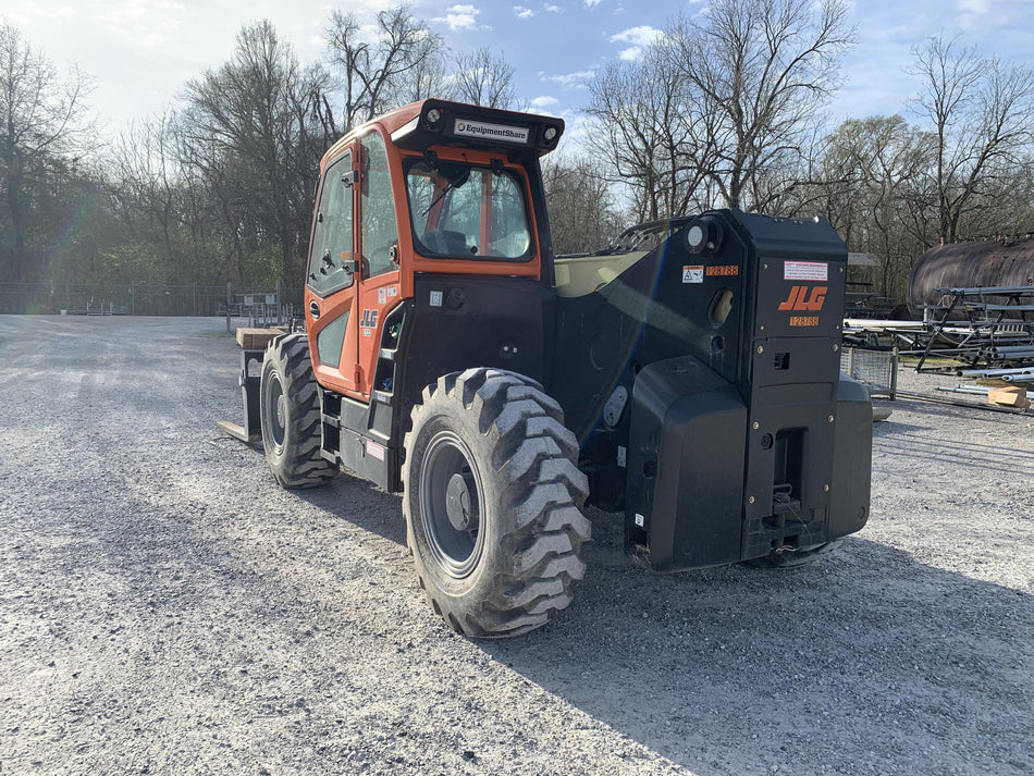 2021 JLG 1732