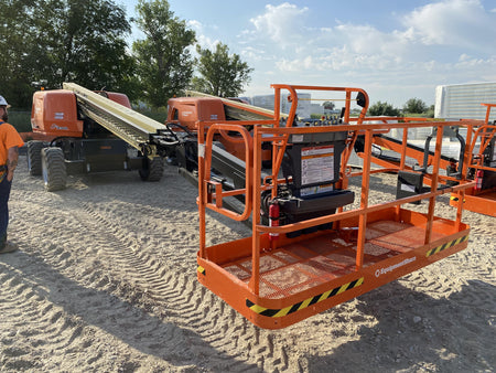 2023 JLG 660SJ