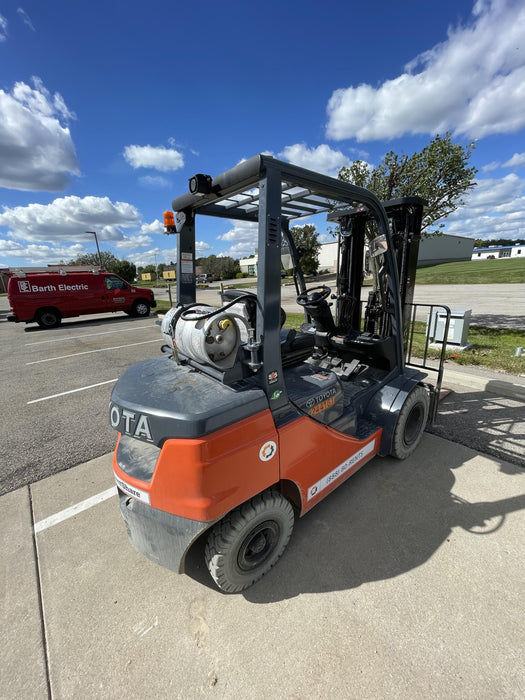 2022 TOYOTA 50-8FGU25