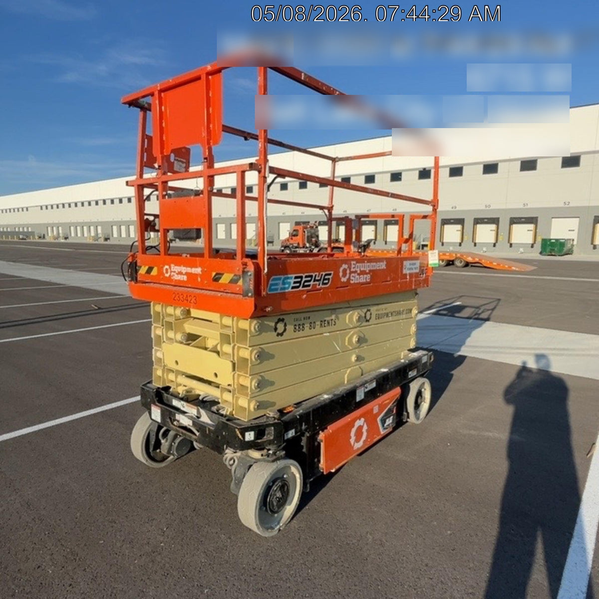 2022 JLG ES3246