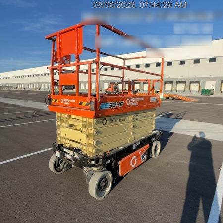 2022 JLG ES3246