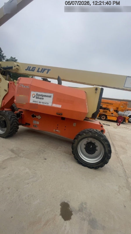 2019 JLG 800AJ