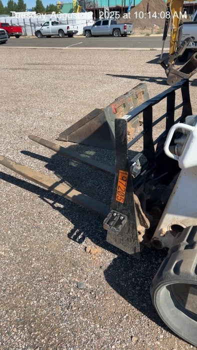 2021 ARROW MATERIAL HANDLING 60" Pallet Forks