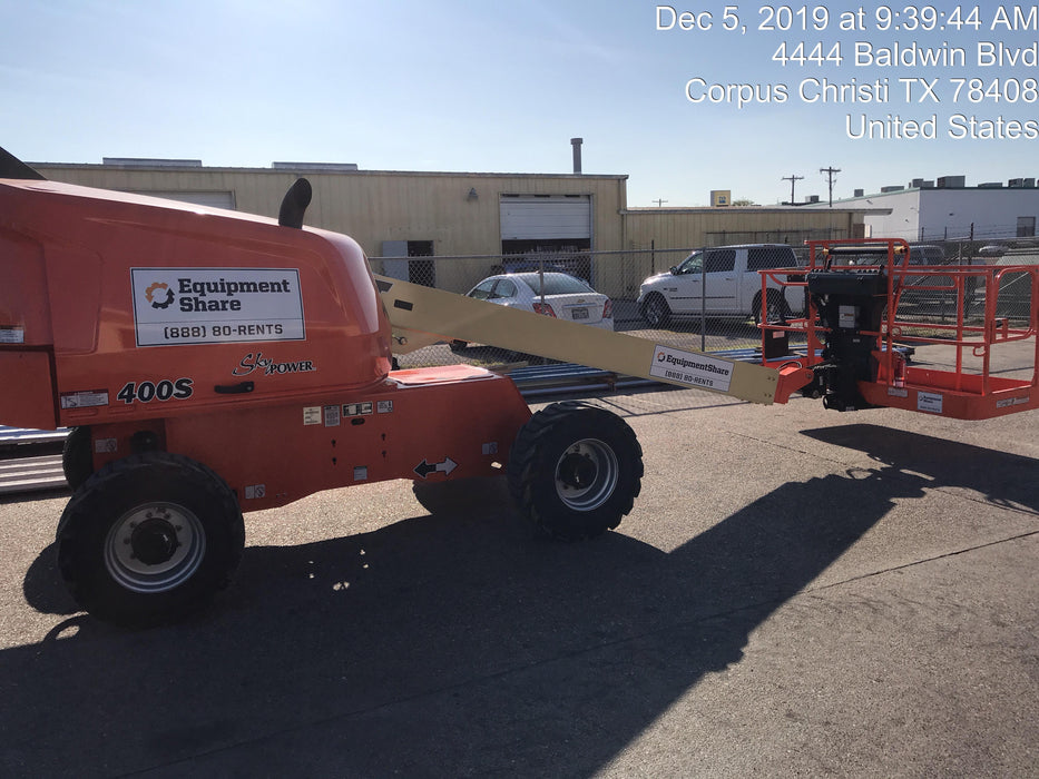 2019 JLG 400S