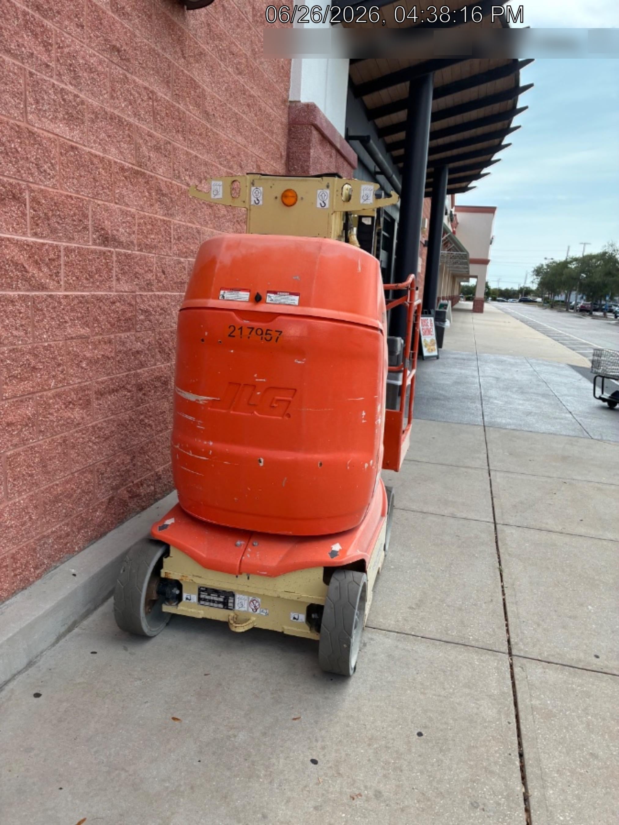 2022 JLG 26E