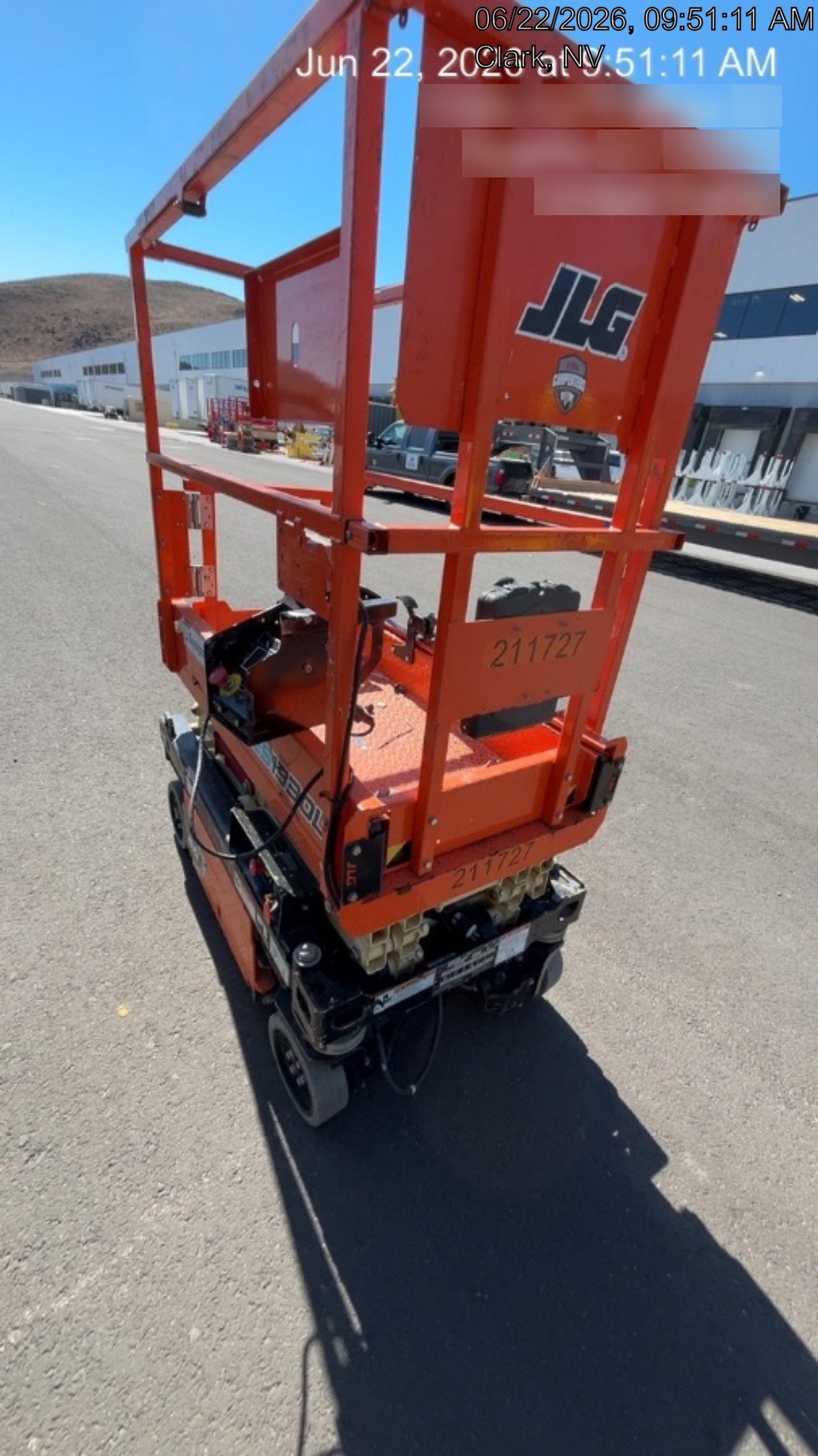 2022 JLG ES1330L