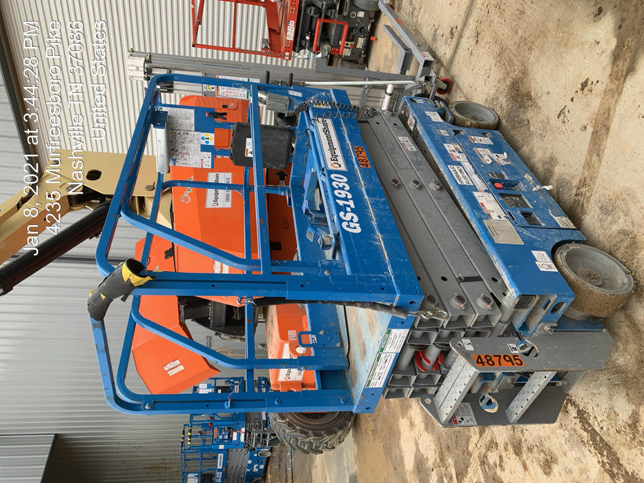 2019 Genie GS-1930 Fixed Rails with Chain Entry