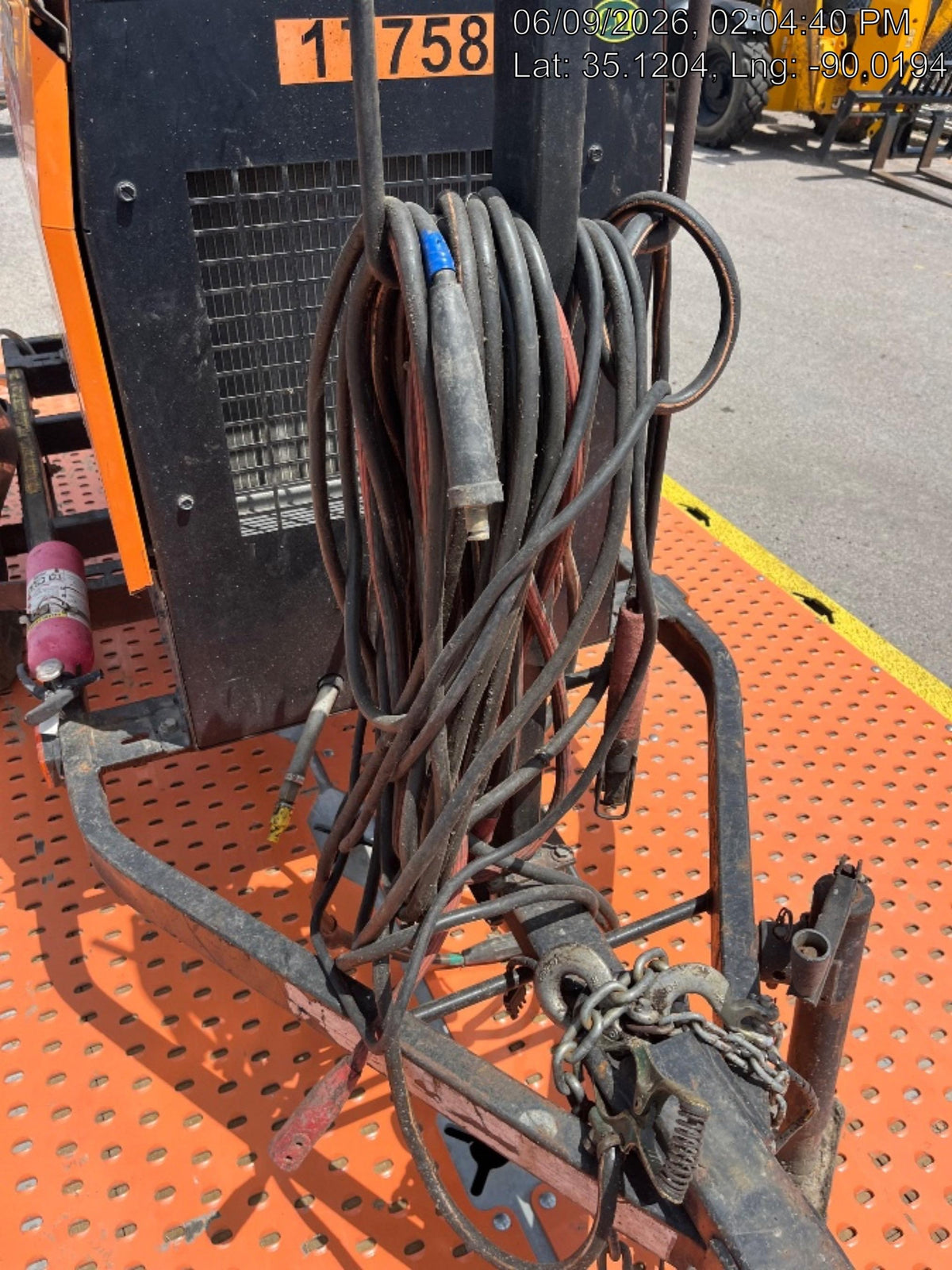 2021 Lincoln Electric Vantage 322 Vantage 322 Ready Pak 3 w/ Decals, ORANGE (includes trailer, cable rack, fender light kit) NO Telematics