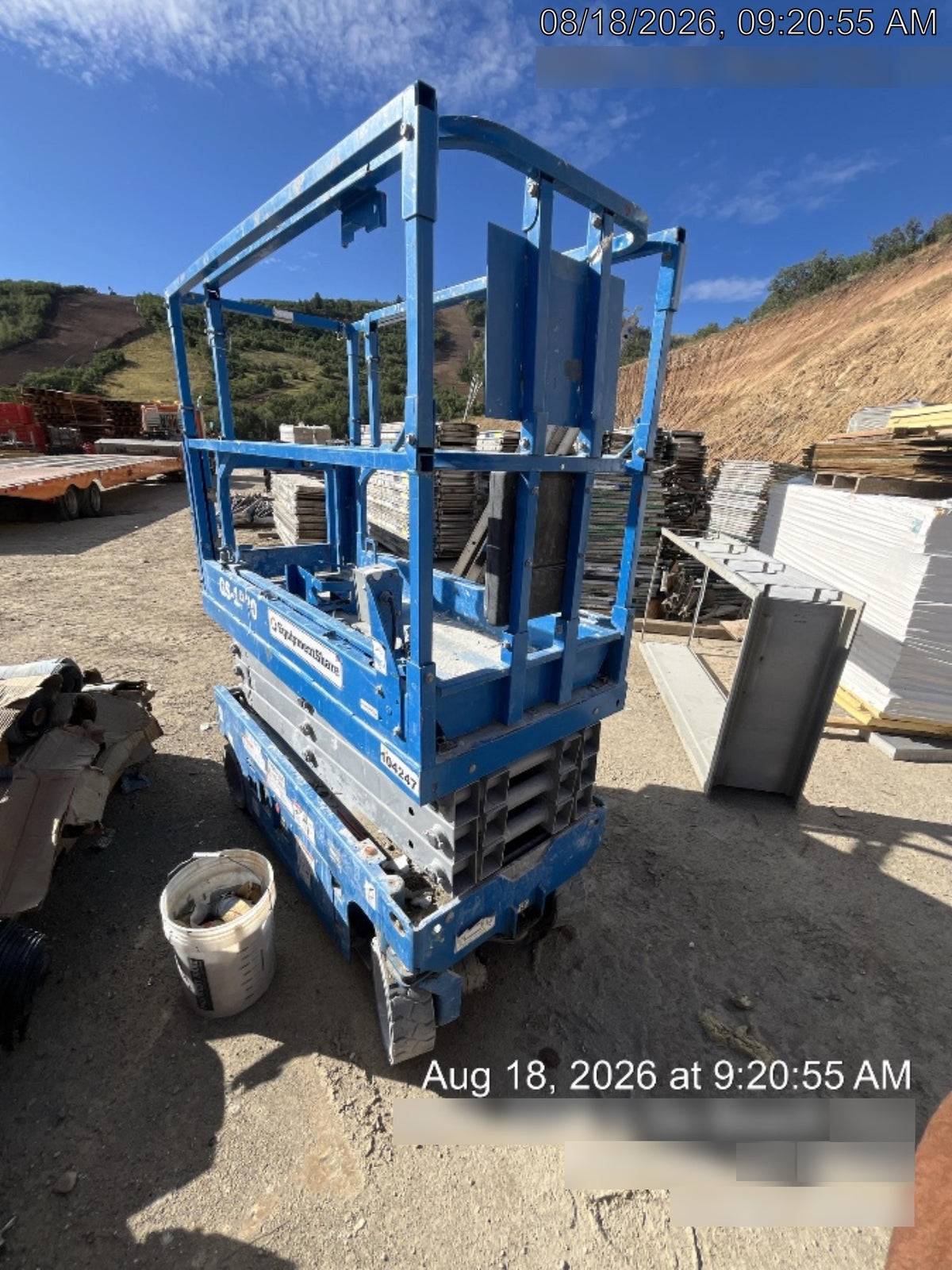 2020 Genie GS-1930 Solid Non Marking Tires, Beacon, Folding rails with half height swing gate, 800W Inverter