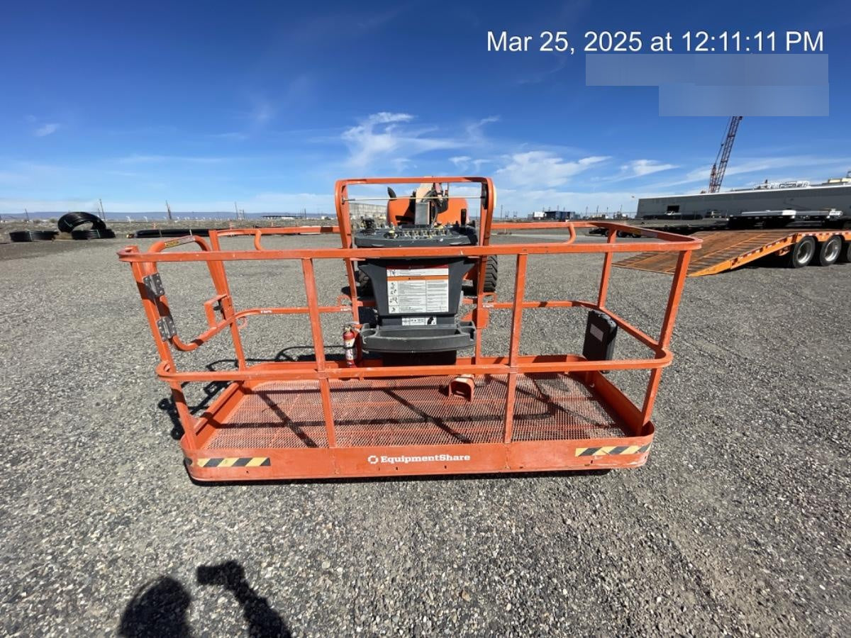 2023 JLG 600AJ