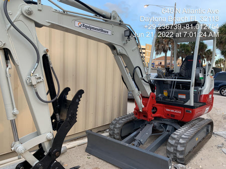 2022 TAKEUCHI TB235-2R