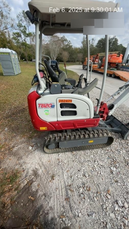 2022 TAKEUCHI TB20e