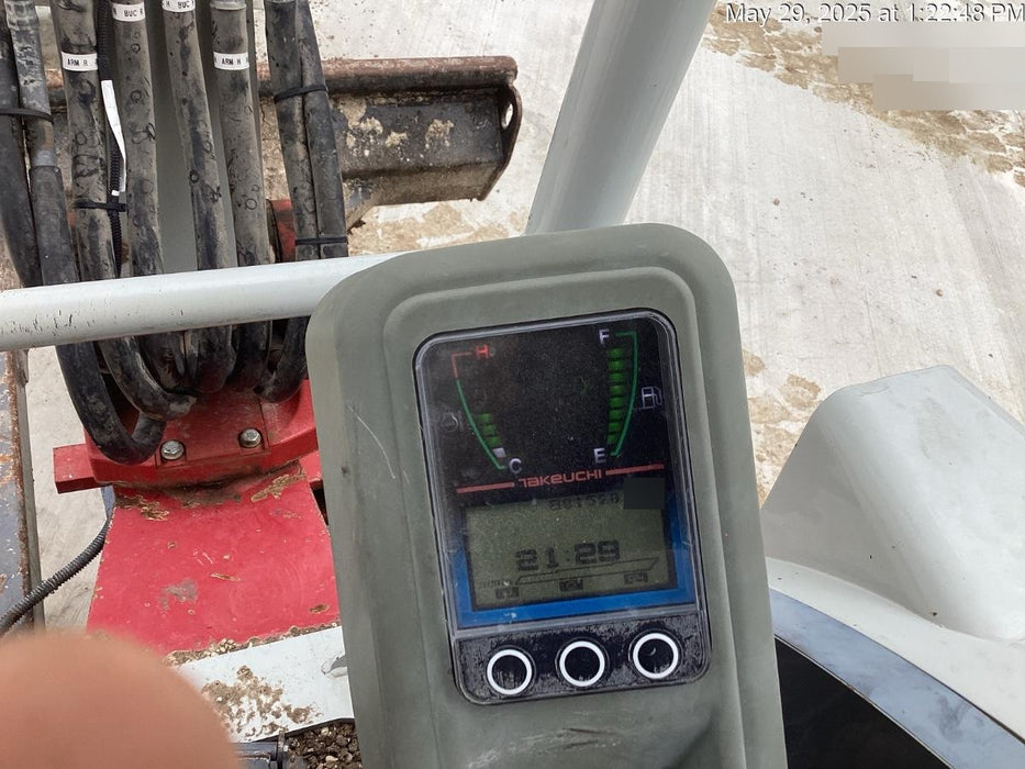 2021 TAKEUCHI TB235-2R