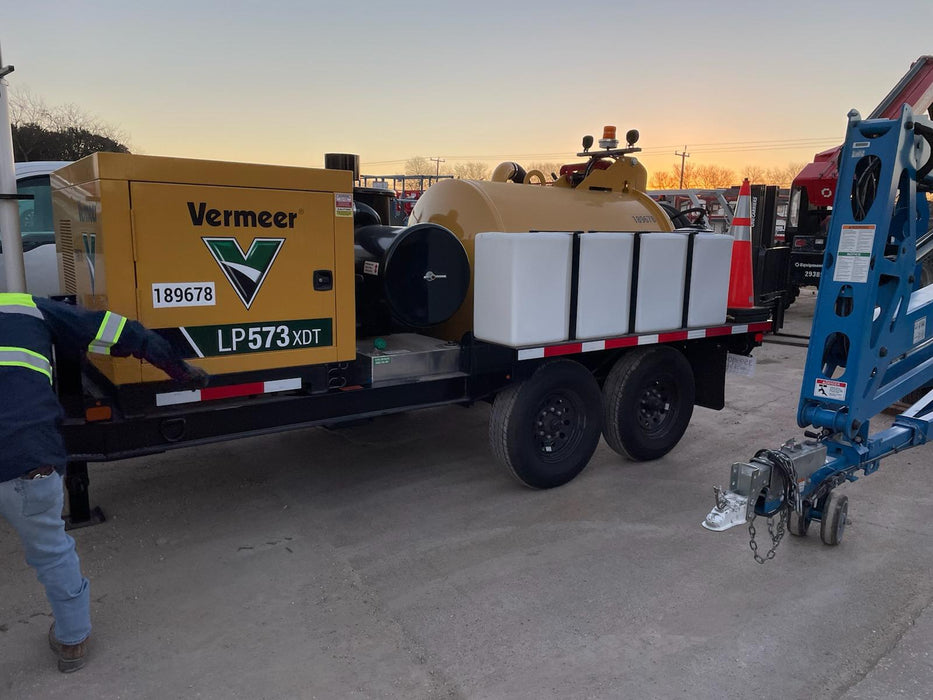 2021 Vac-Tron LP573XDT T4 Koehler Diesel Engine, 500 Gallon Debris Tank, x2 100 Gallon Water Tanks