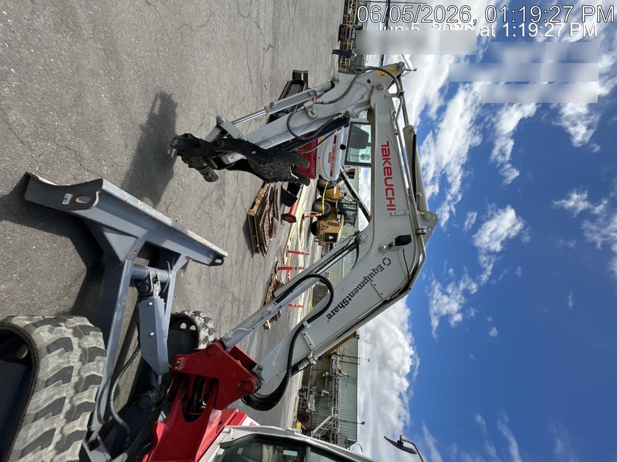 2025 TAKEUCHI TB235-2CR