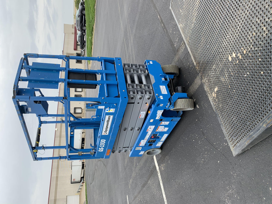 2020 Genie GS-1930 Solid Non Marking Tires, Beacon, Folding rails with half height swing gate