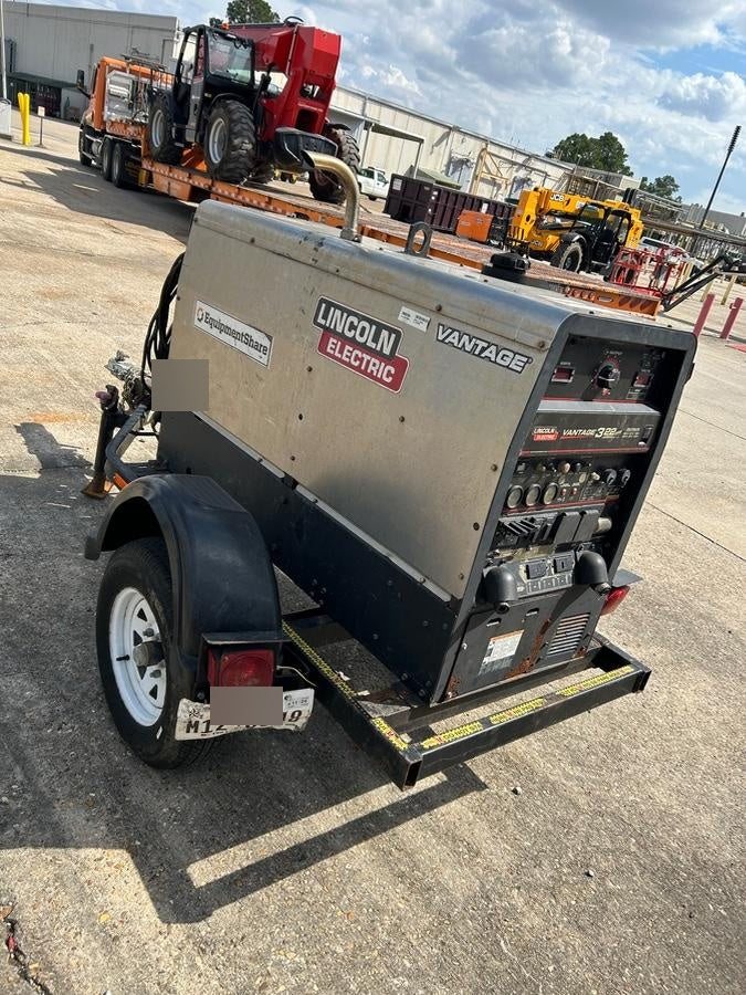 2019 Lincoln Electric Vantage 322 Welder Ready-Pak 3, Two wheel trailer, Fender and Light kit, Cable Rack