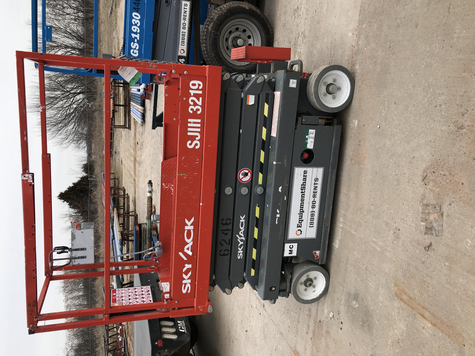 2017 Skyjack SJIII-3219 Skyjack SJ3219, Trojan Battery Set, Extended Warranty 5yr/5k hr