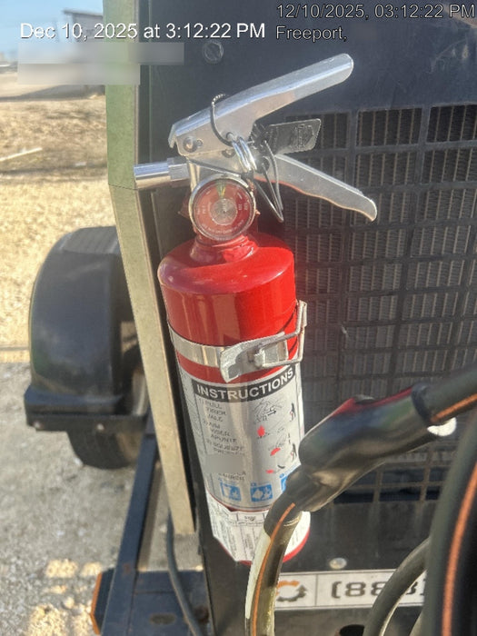 2019 Lincoln Electric Vantage 322 Lincoln Vantage 322 Welder w/Trailer, Light Kit, Cable Rack