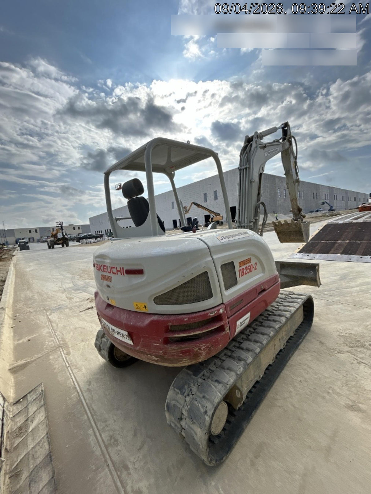 2022 TAKEUCHI TB250-2R