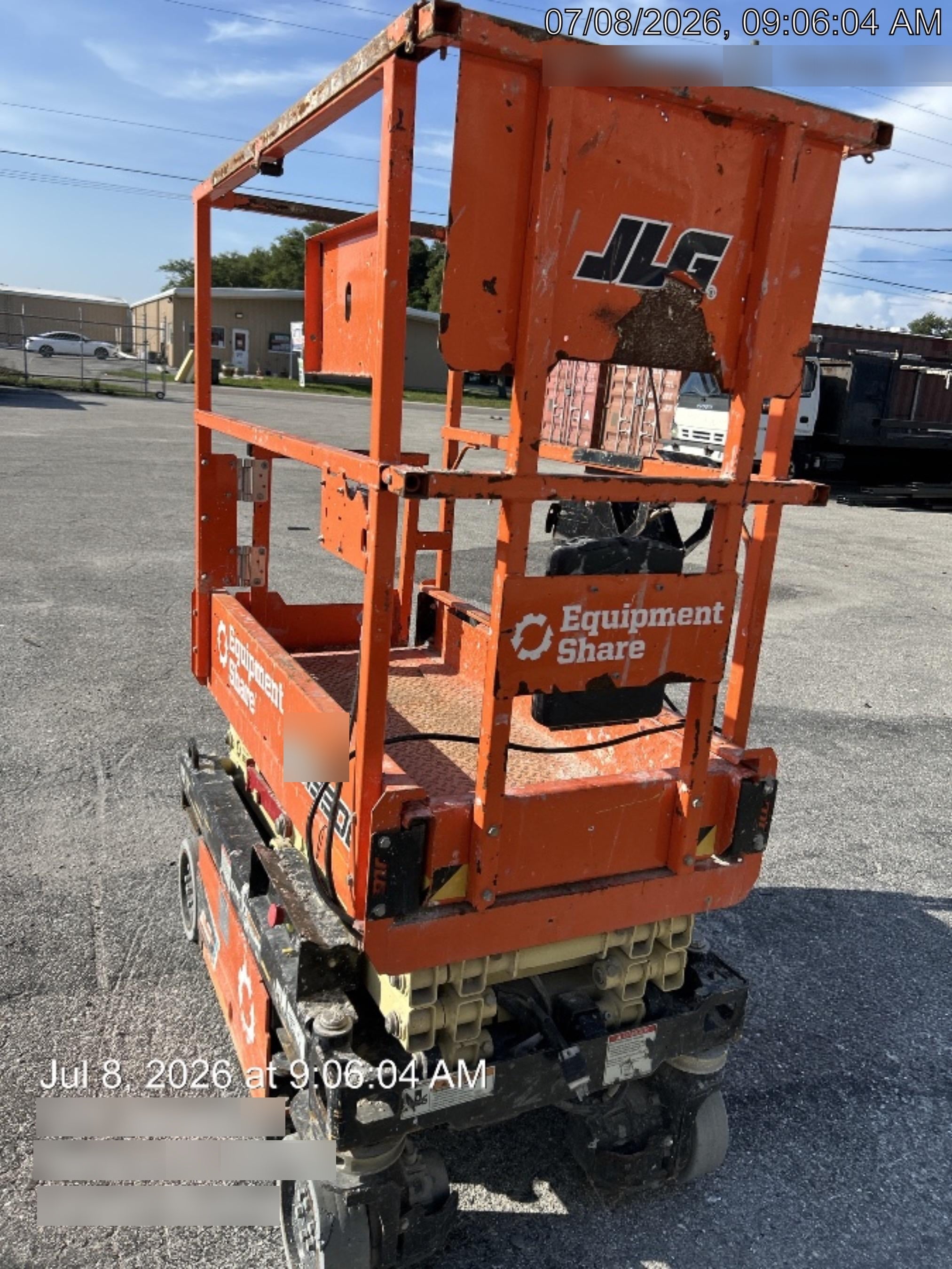 2022 JLG ES1330L