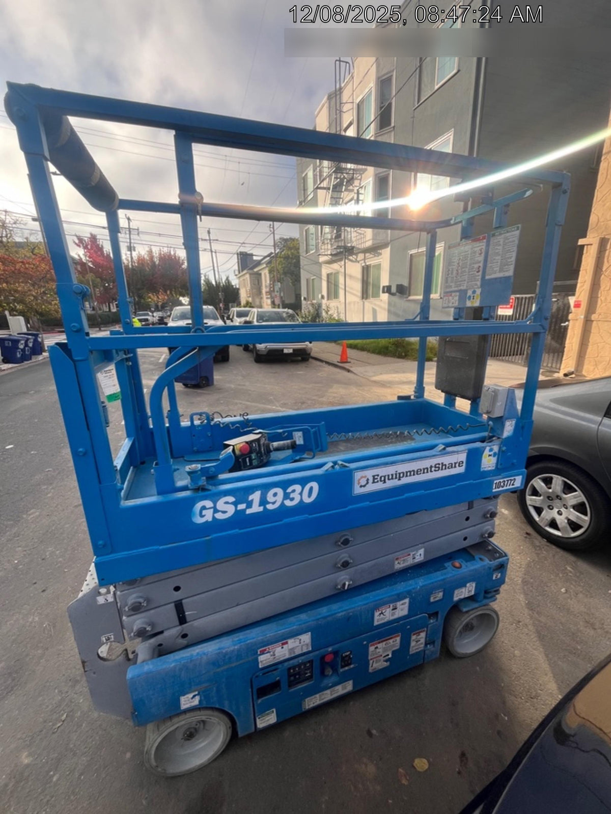 2020 Genie GS-1930 Solid Non Marking Tires, Beacon, Folding rails with half height swing gate, 800W Inverter