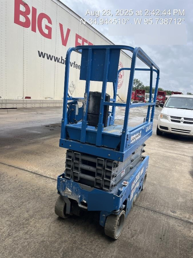 2019 Genie GS-1930 Fixed rails with chain Entry