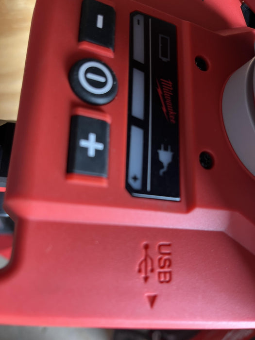 2023 MILWAUKEE 2136-20