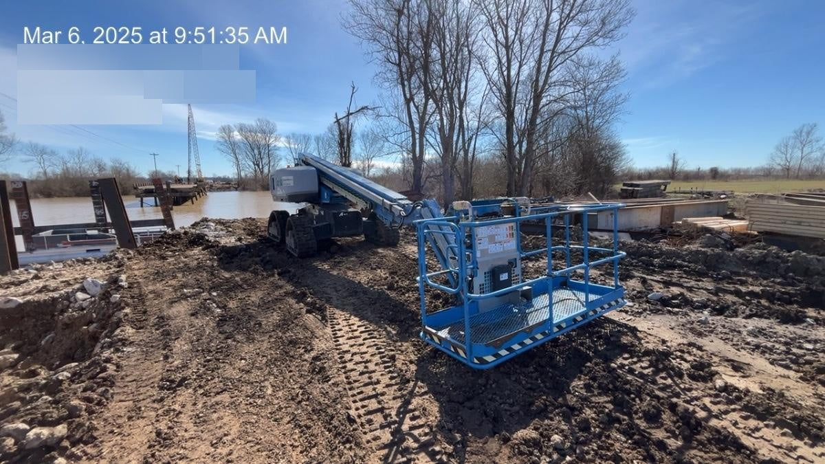 2019 GENIE S-65 TRAX